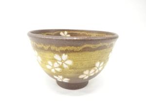 宋絢造　伊羅保　桜　茶碗
